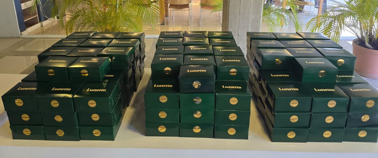 Cajas Lunetto apiladas para un evento